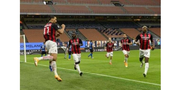 ASSOCIAZIONE CALCIO MILAN führt die Tabelle der Serie A an